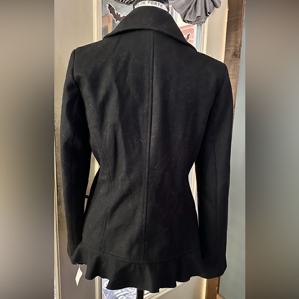 DKNY Wool coat with ruffled trim, pockets and oversized buttons.Size 2 - Picture 3 of 13